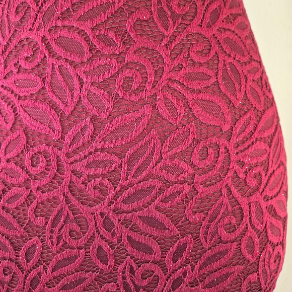 Formal Maroon Column Dress - Picture 4 of 5